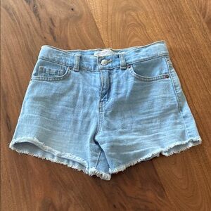 Levi’s girls size 6 high rise A line denim shorts with raw hem